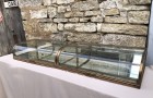 Ancienne grande double vitrine de magasin.(réservée)