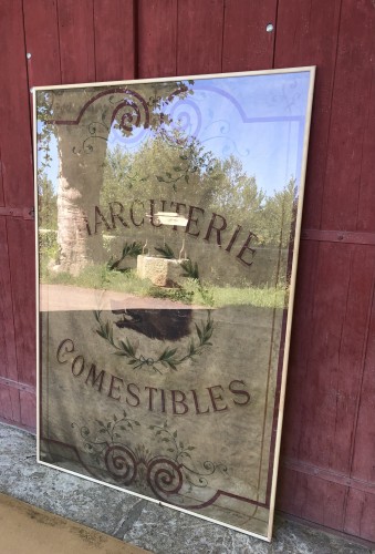 Ancien store de magasin.