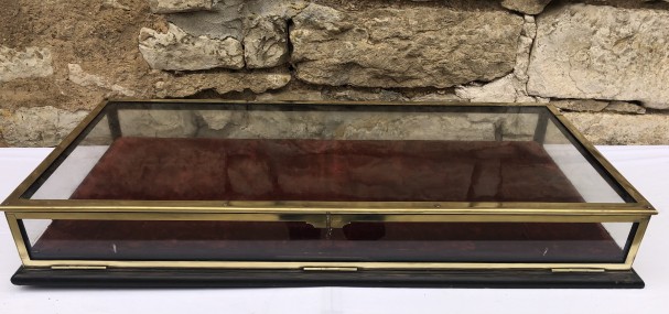 Ancienne vitrine de magasin.