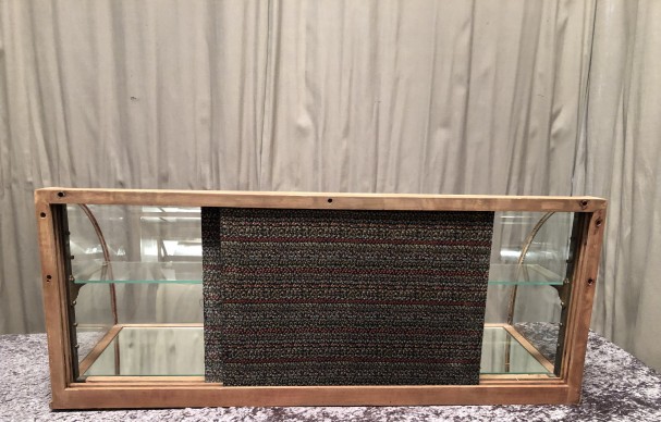 Grande vitrine de magasin à poser.(vendue JV)