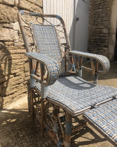 Old garden deck chair, winter garden.