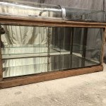 Ancienne vitrine de magasin.