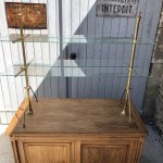 Ancien meuble de magasin. (réservé)