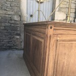Ancien meuble de magasin. (réservé)