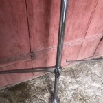 Anciens montants pour étagères de magasin.