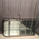 Paire de vitrines anciennes de magasin.