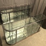 Paire de vitrines anciennes de magasin.