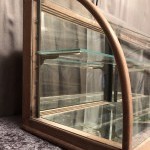 Grande vitrine de magasin à poser.(vendue JV)