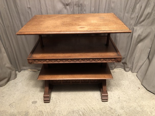 Ancienne table, desserte de restaurant, magasin.