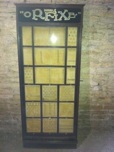 Ancienne vitrine de bijoutier