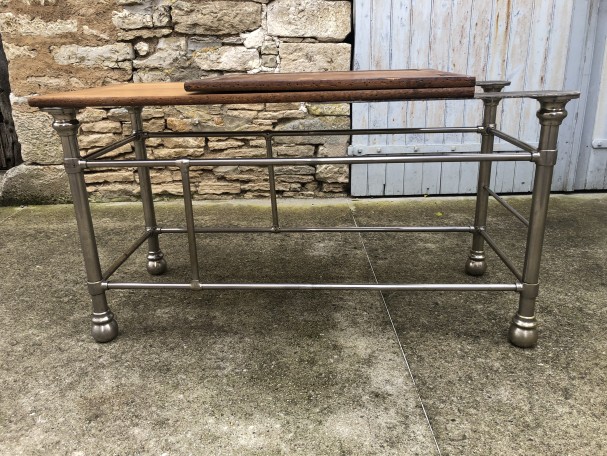 Ancienne table de drapier.