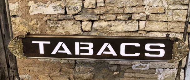 Ancienne enseigne intérieure de tabac.