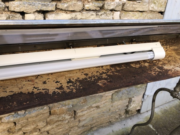 Ancienne enseigne intérieure de tabac.