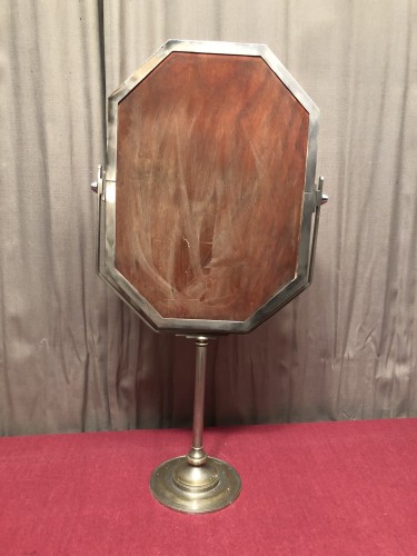 Ancien miroir de chapelier.