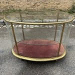 Ancienne vitrine de milieu, comptoir de magasin.