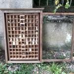 Vitrine didactique d'ancienne école.