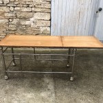 Ancienne table de drapier.