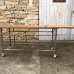 Ancienne table de drapier.