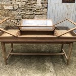 Ancienne grande vitrine de magasin.(réservé)