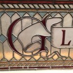 Ancienne enseigne de magasin.